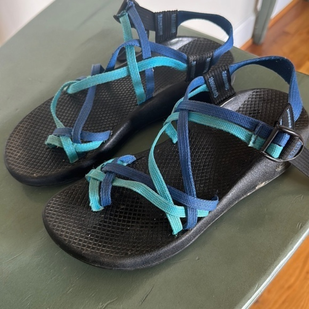 Chaco Women's Teal and Navy Strappy Sandals